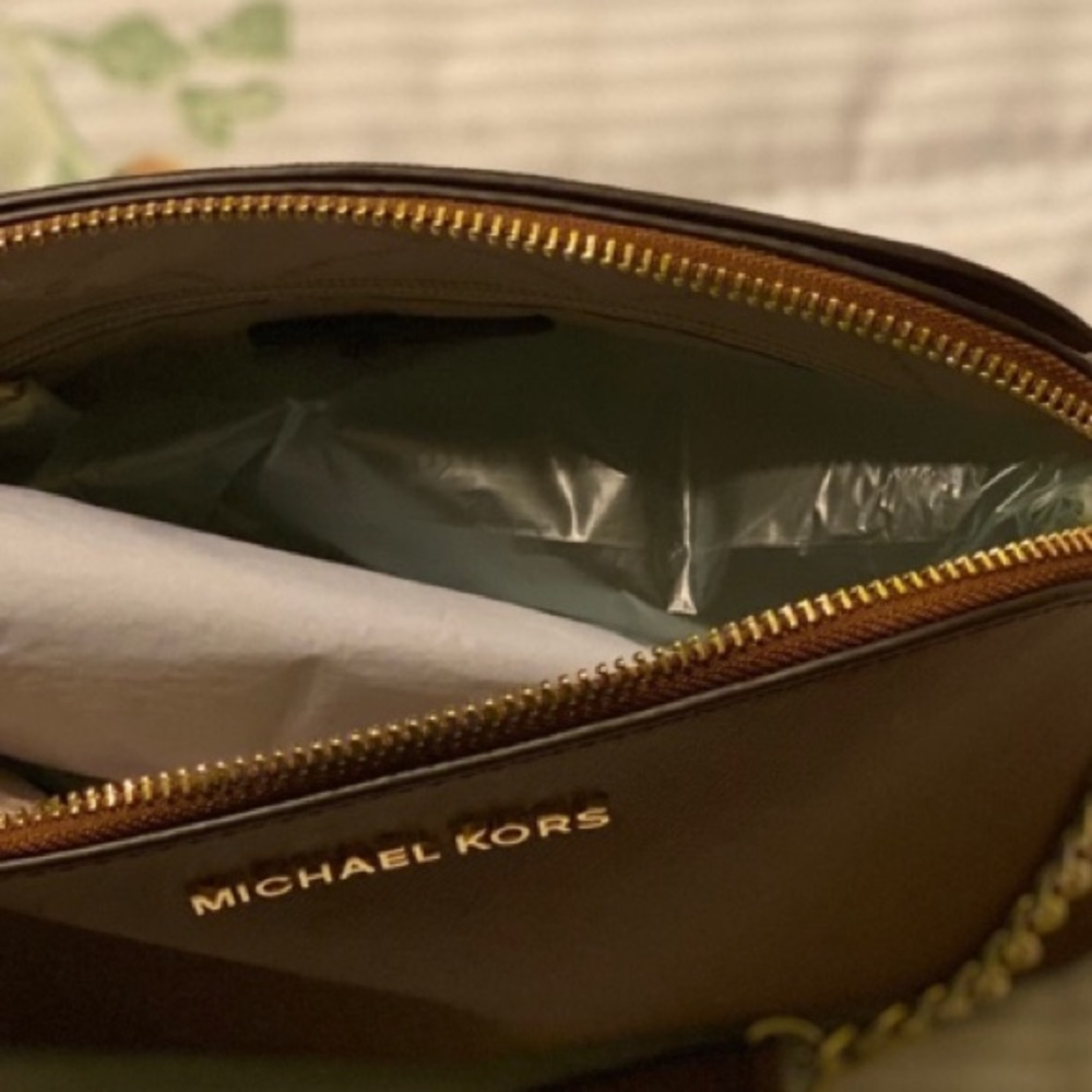 MK Large Cindy Luggage Crossbody Bag NWT - Picture 7 of 8